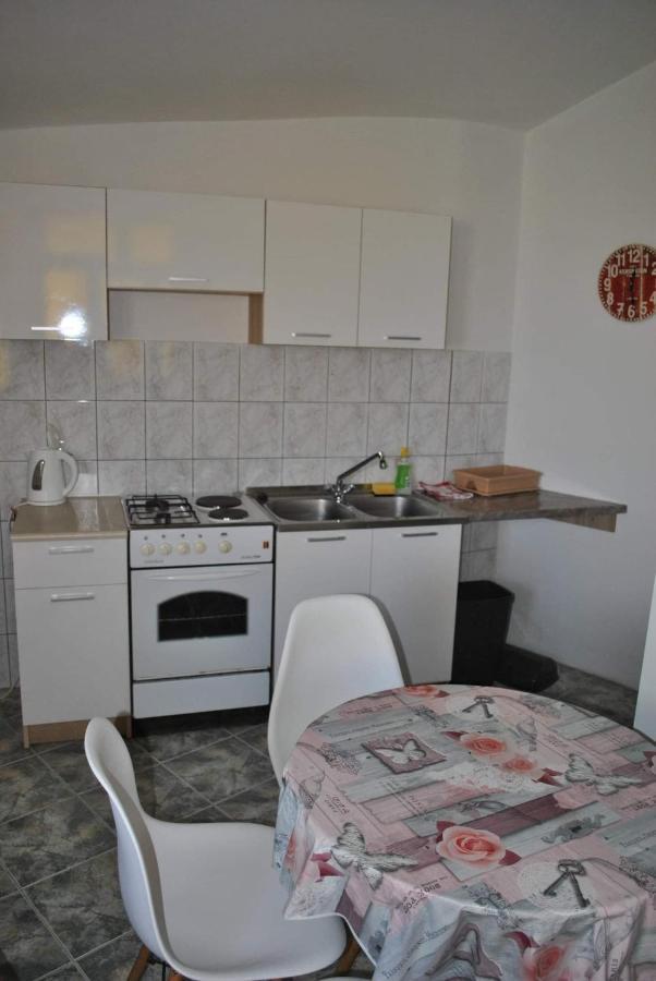 Apartmani Gradac Gradac  Εξωτερικό φωτογραφία